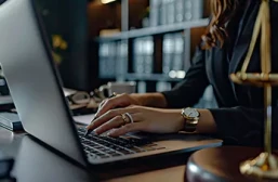 Softwares Jurídicos